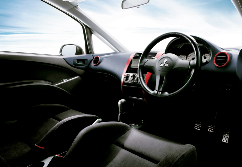 Illustration for article titled The Mitsubishi Colt Ralliart Version-R Special Would Have Saved Mitsubishi